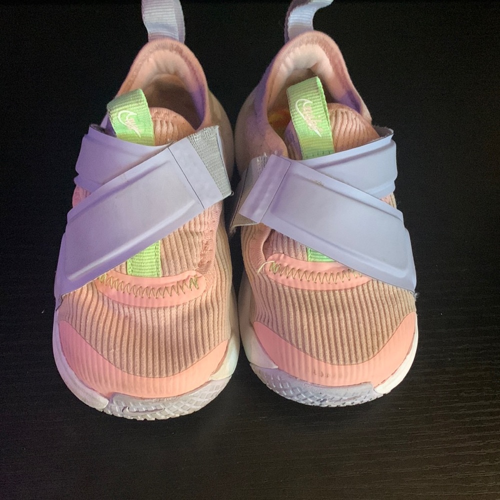 Nike Flex Sneakers